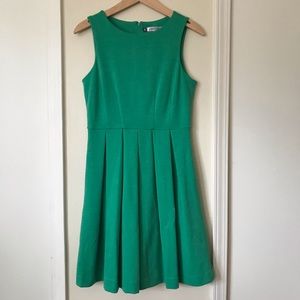Green Sleeveless Dress